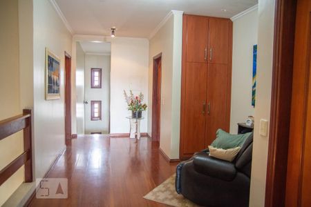 Casa à venda com 562m², 5 quartos e 4 vagasHall - Segundo andar