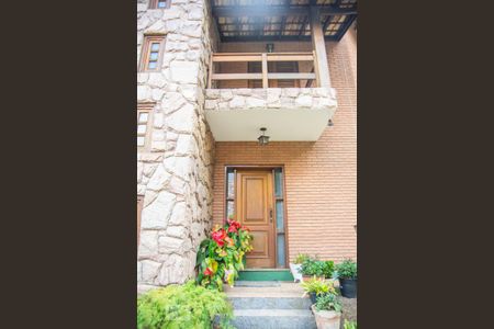 Casa à venda com 562m², 5 quartos e 4 vagasEntrada