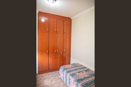 Casa à venda com 562m², 5 quartos e 4 vagasQuarto de Serviço