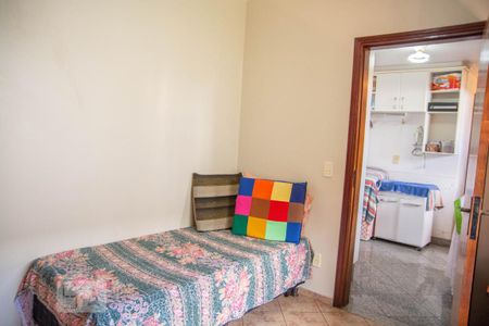 Casa à venda com 562m², 5 quartos e 4 vagasQuarto de Serviço