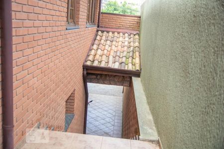 Casa à venda com 562m², 5 quartos e 4 vagasAcesso lateral para garagem