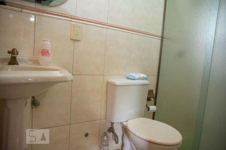 Casa à venda com 562m², 5 quartos e 4 vagasBanheiro de Serviço