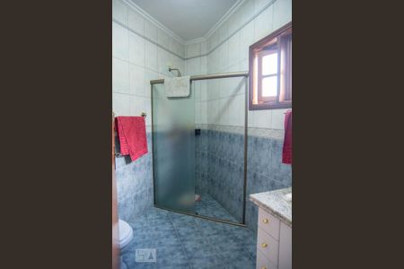 Casa à venda com 562m², 5 quartos e 4 vagasBanheiro 