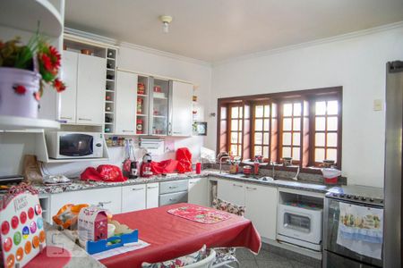 Casa à venda com 562m², 5 quartos e 4 vagasCozinha