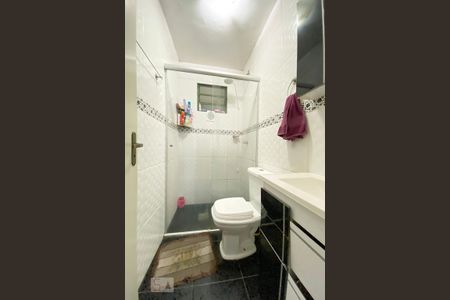 Casa à venda com 189m², 3 quartos e 2 vagasBanheiro