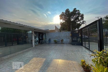 Casa à venda com 189m², 3 quartos e 2 vagasPátio