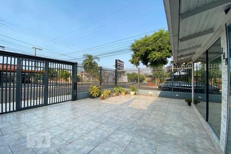 Casa à venda com 189m², 3 quartos e 2 vagasPátio