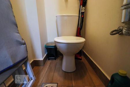 Apartamento à venda com 63m², 3 quartos e 1 vaga Apartamento à venda com 63m², 3 quartos e 1 vagaBanheiro de Serviço