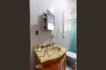 Casa à venda com 262m², 4 quartos e 8 vagas Casa à venda com 262m², 4 quartos e 8 vagasBanheiro 1