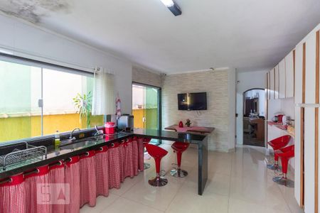 Casa à venda com 262m², 4 quartos e 8 vagas Casa à venda com 262m², 4 quartos e 8 vagasCozinha