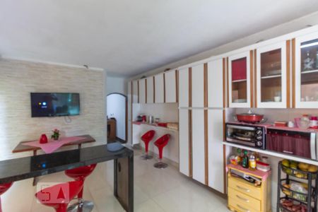 Casa à venda com 262m², 4 quartos e 8 vagas Casa à venda com 262m², 4 quartos e 8 vagasCozinha