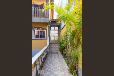 Casa à venda com 262m², 4 quartos e 8 vagas Casa à venda com 262m², 4 quartos e 8 vagasFachada