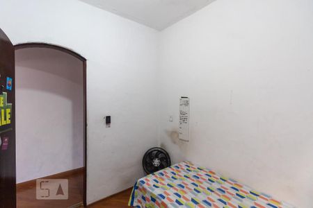 Casa à venda com 262m², 4 quartos e 8 vagas Casa à venda com 262m², 4 quartos e 8 vagasQuarto 4