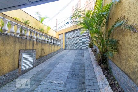 Casa à venda com 262m², 4 quartos e 8 vagas Casa à venda com 262m², 4 quartos e 8 vagasGaragem