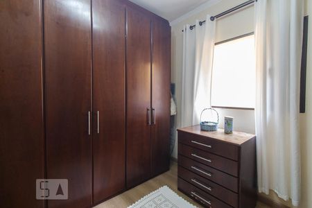 Casa à venda com 292m², 4 quartos e 3 vagas Casa à venda com 292m², 4 quartos e 3 vagasQuarto 1