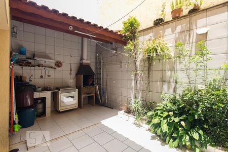 Casa à venda com 292m², 4 quartos e 3 vagas Casa à venda com 292m², 4 quartos e 3 vagasÁrea de churrasqueira