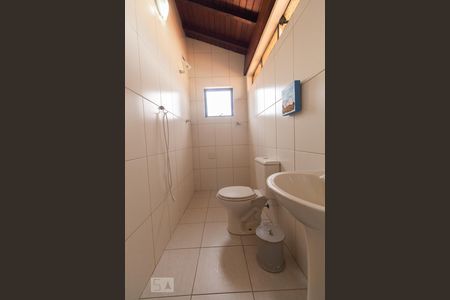 Casa à venda com 292m², 4 quartos e 3 vagas Casa à venda com 292m², 4 quartos e 3 vagasBanheiro