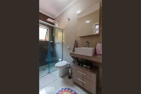 Casa à venda com 292m², 4 quartos e 3 vagas Casa à venda com 292m², 4 quartos e 3 vagasBanheiro