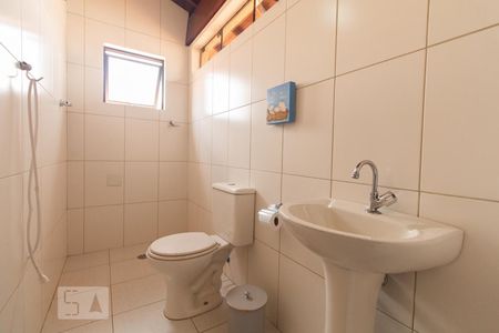 Casa à venda com 292m², 4 quartos e 3 vagas Casa à venda com 292m², 4 quartos e 3 vagasBanheiro