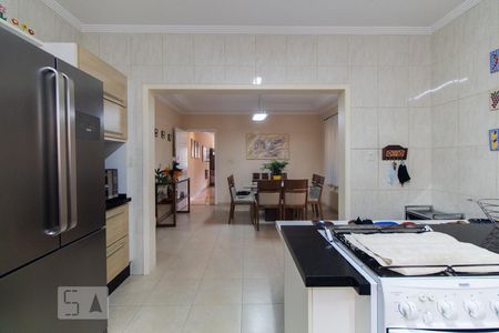 Casa à venda com 292m², 4 quartos e 3 vagas Casa à venda com 292m², 4 quartos e 3 vagasCozinha