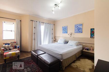 Casa à venda com 292m², 4 quartos e 3 vagas Casa à venda com 292m², 4 quartos e 3 vagasQuarto 1