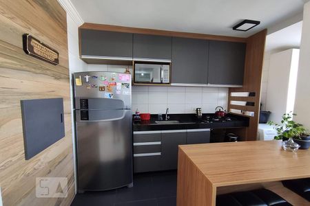 Apartamento à venda com 46m², 2 quartos e 1 vaga Apartamento à venda com 46m², 2 quartos e 1 vagaCozinha e Área de Serviço