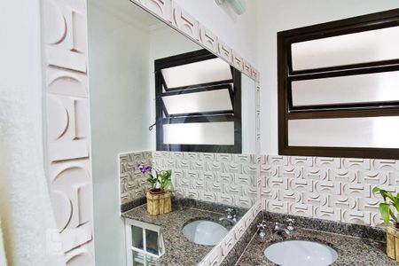 Apartamento à venda com 179m², 4 quartos e 3 vagasBanheiro