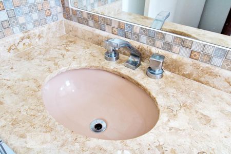 Apartamento à venda com 179m², 4 quartos e 3 vagasBanheiro da Suíte 2