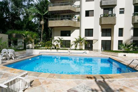 Apartamento à venda com 179m², 4 quartos e 3 vagasÁrea comum - Piscina