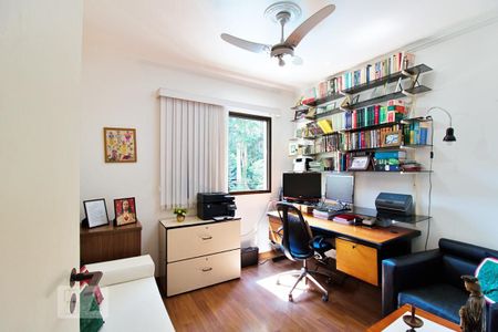 Apartamento à venda com 179m², 4 quartos e 3 vagasQuarto 4 / Escritório