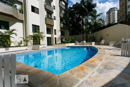 Apartamento à venda com 179m², 4 quartos e 3 vagasÁrea comum - Piscina
