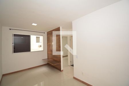 Sala de apartamento para alugar com 2 quartos, 60m² em Água Santa, Rio de Janeiro