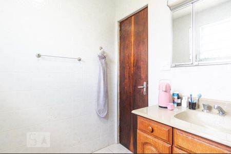 Casa à venda com 299m², 2 quartos e 2 vagas Casa à venda com 299m², 2 quartos e 2 vagasBanheiro