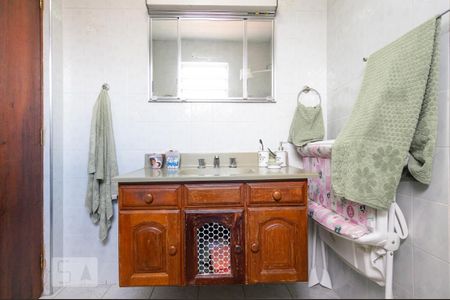 Casa à venda com 299m², 2 quartos e 2 vagas Casa à venda com 299m², 2 quartos e 2 vagasBanheiro da Suíte