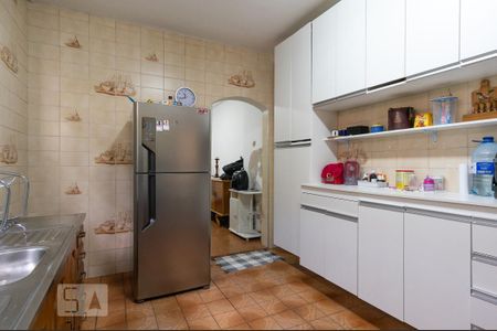 Casa à venda com 299m², 2 quartos e 2 vagas Casa à venda com 299m², 2 quartos e 2 vagasCozinha