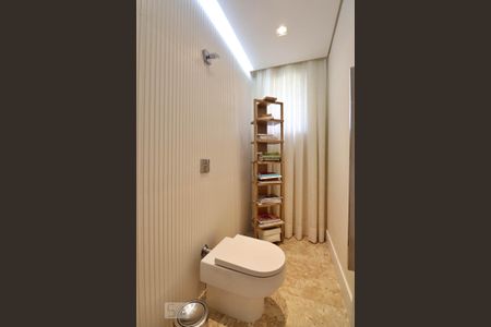 Apartamento à venda com 227m², 3 quartos e 4 vagasLavabo