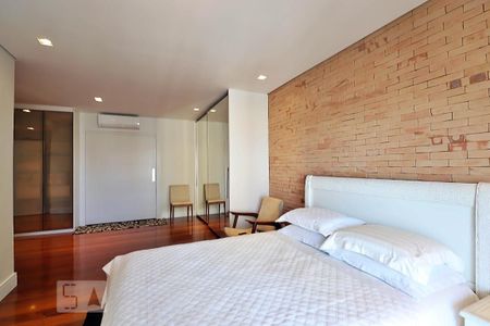 Apartamento à venda com 227m², 3 quartos e 4 vagasSuíte 1