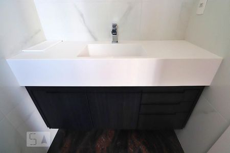 Apartamento à venda com 227m², 3 quartos e 4 vagasBanheiro da Suíte 2