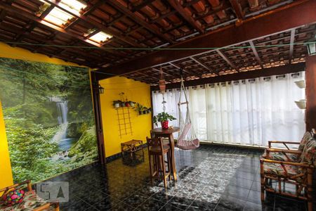 Casa à venda com 230m², 3 quartos e 3 vagasvaranda