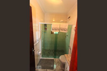 Casa à venda com 230m², 3 quartos e 3 vagasBanheiro