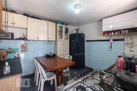 Casa à venda com 114m², 3 quartos e 2 vagasCozinha