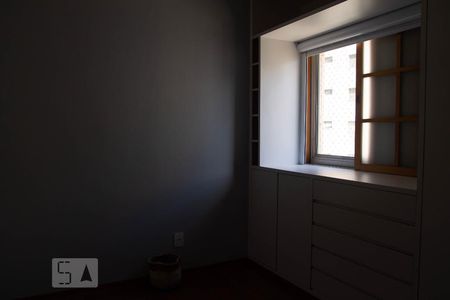 quarto de apartamento para alugar com 4 quartos, 153m² em Jardim Flamboyant, Campinas