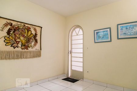 Casa à venda com 330m², 3 quartos e 2 vagas Casa à venda com 330m², 3 quartos e 2 vagasÁrea de serviço