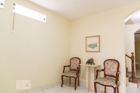 Casa à venda com 330m², 3 quartos e 2 vagas Casa à venda com 330m², 3 quartos e 2 vagasÁrea de serviço