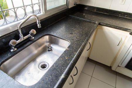 Casa à venda com 330m², 3 quartos e 2 vagas Casa à venda com 330m², 3 quartos e 2 vagasCozinha - Detalhe