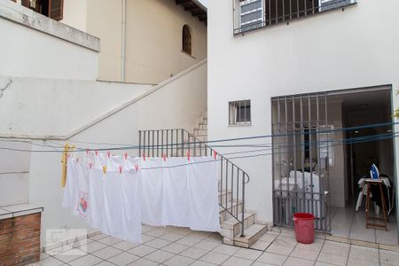 Casa à venda com 330m², 3 quartos e 2 vagas Casa à venda com 330m², 3 quartos e 2 vagasQuintal