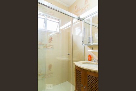 Casa à venda com 330m², 3 quartos e 2 vagas Casa à venda com 330m², 3 quartos e 2 vagasBanheiro da suíte