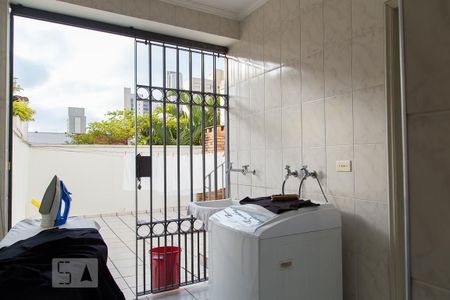 Casa à venda com 330m², 3 quartos e 2 vagas Casa à venda com 330m², 3 quartos e 2 vagasÁrea de serviço