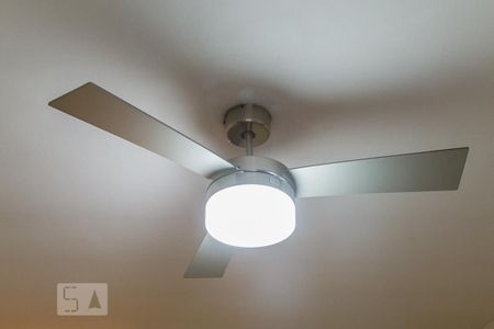 Casa à venda com 330m², 3 quartos e 2 vagas Casa à venda com 330m², 3 quartos e 2 vagasSuíte - Ventilador