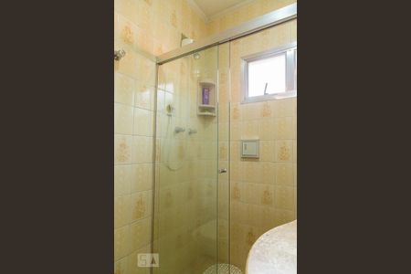 Casa à venda com 330m², 3 quartos e 2 vagas Casa à venda com 330m², 3 quartos e 2 vagasBanheiro social